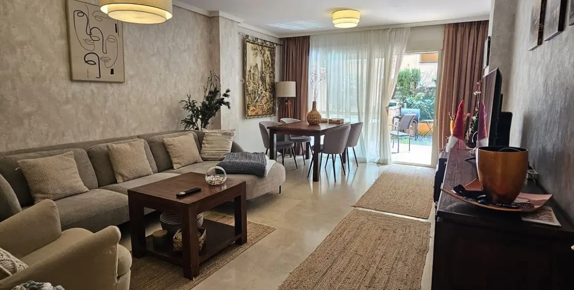 Sale of ground floor apartment in Las Chapas 1