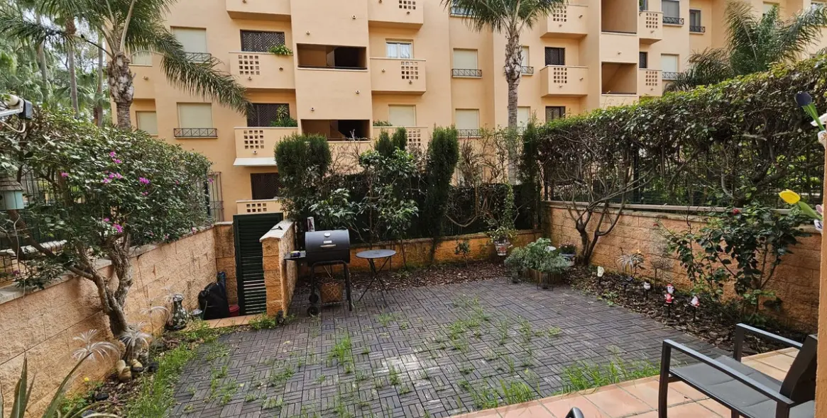 Sale of ground floor apartment in Las Chapas 13