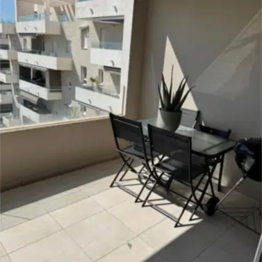 Venta de apartamento en planta media en Nueva Andalucía