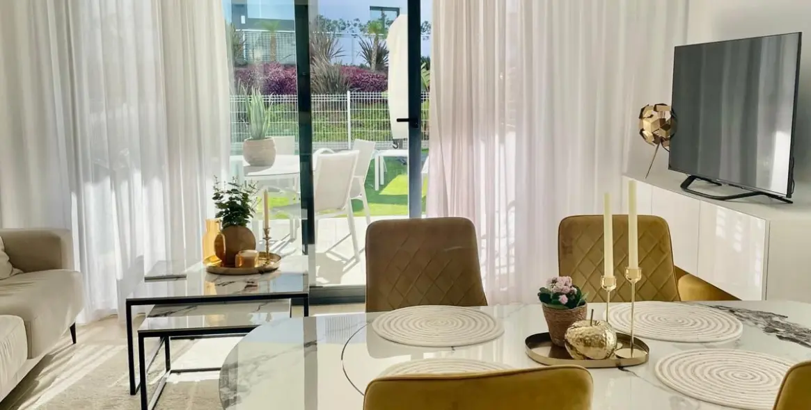 Sale of ground floor apartment in Estepona 3