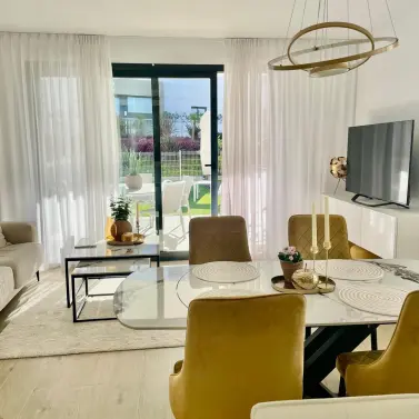 Sale of ground floor apartment in Estepona