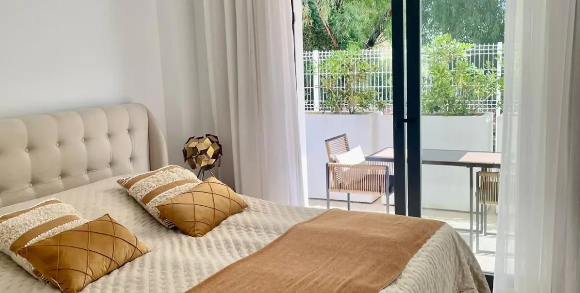 Sale of ground floor apartment in Estepona 9