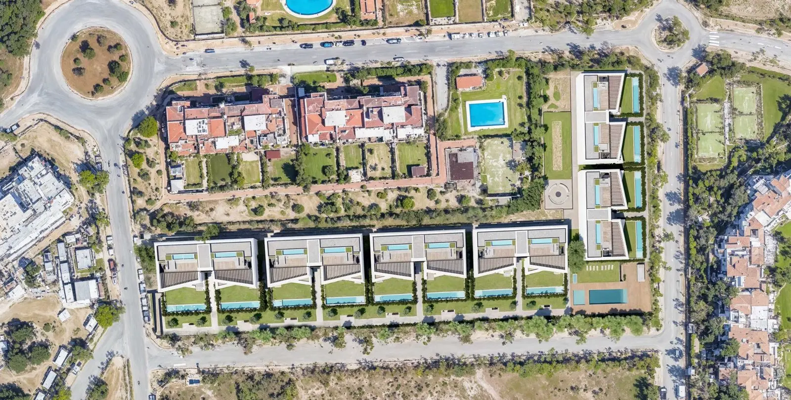 Venta de apartamento en planta baja en New Golden Mile 15