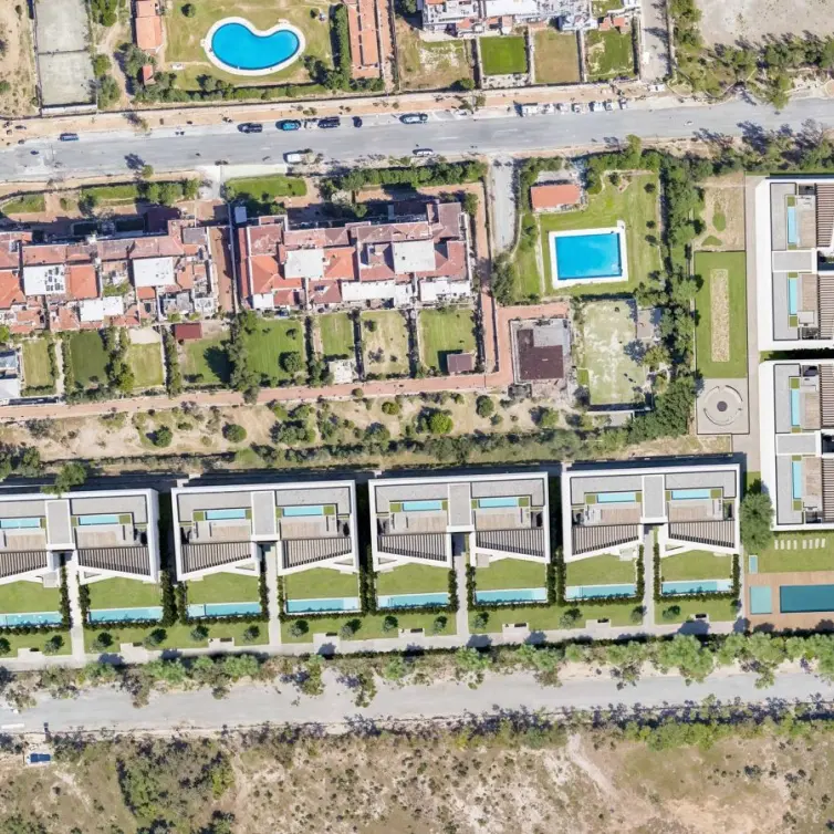 Venta de apartamento en planta media en New Golden Mile