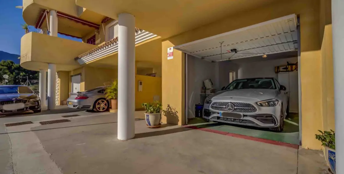 Продажа дома на две семьи в Mijas 3