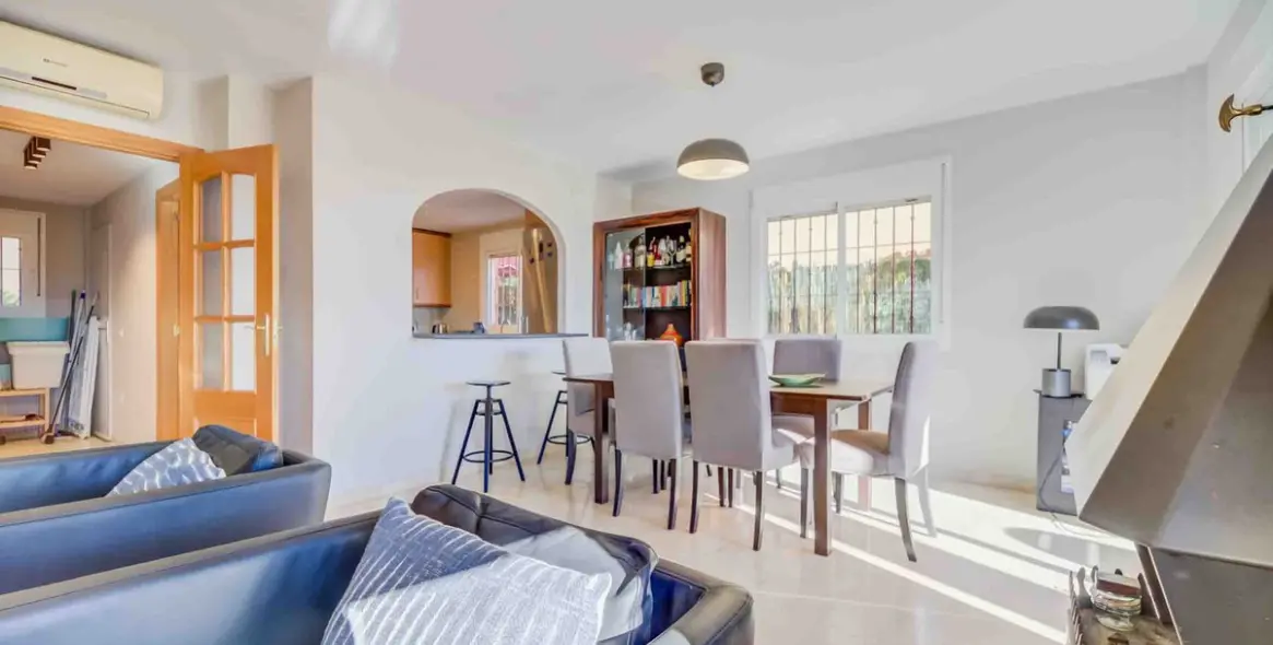 Продажа дома на две семьи в Mijas 10