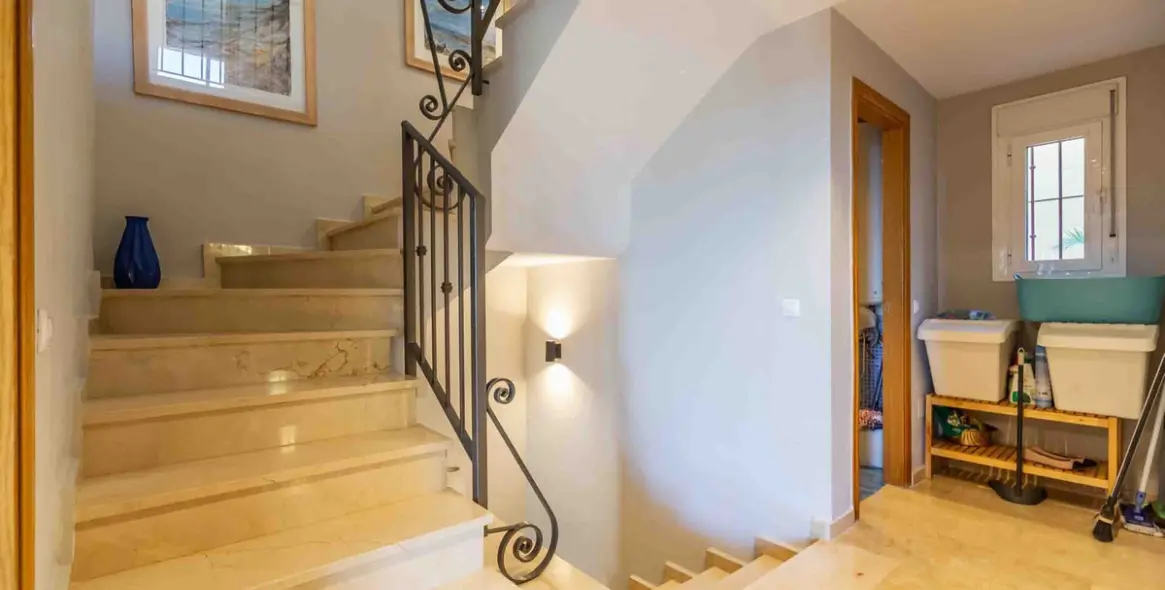 Продажа дома на две семьи в Mijas 20