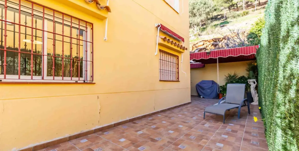 Продажа дома на две семьи в Mijas 41