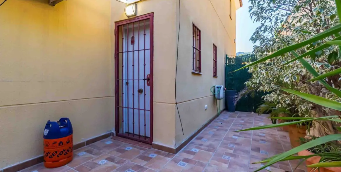 Продажа дома на две семьи в Mijas 46