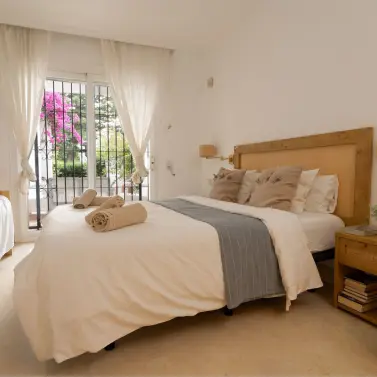Sale of ground floor apartment in Elviria