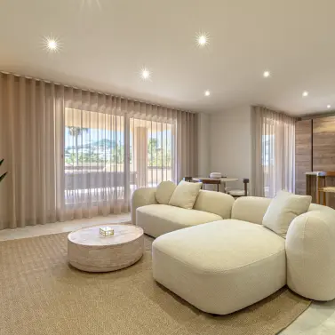 Venta de apartamento en planta baja en Benahavís