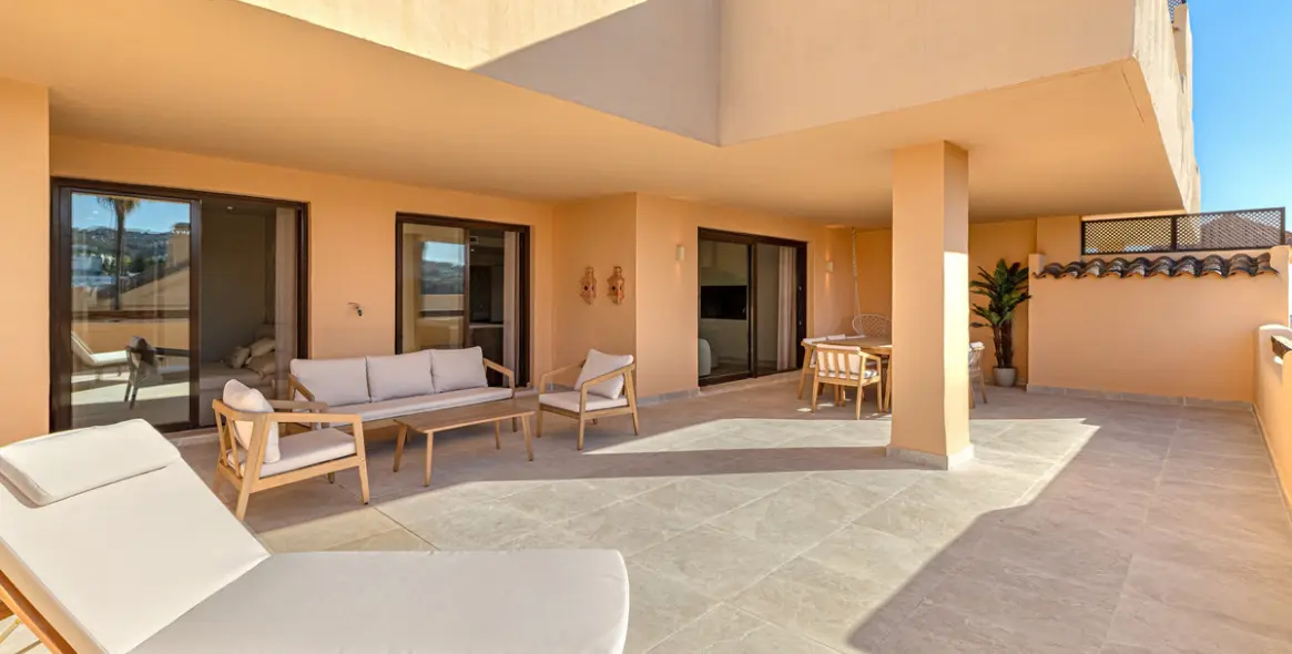 Venta de apartamento en planta baja en Benahavís 7