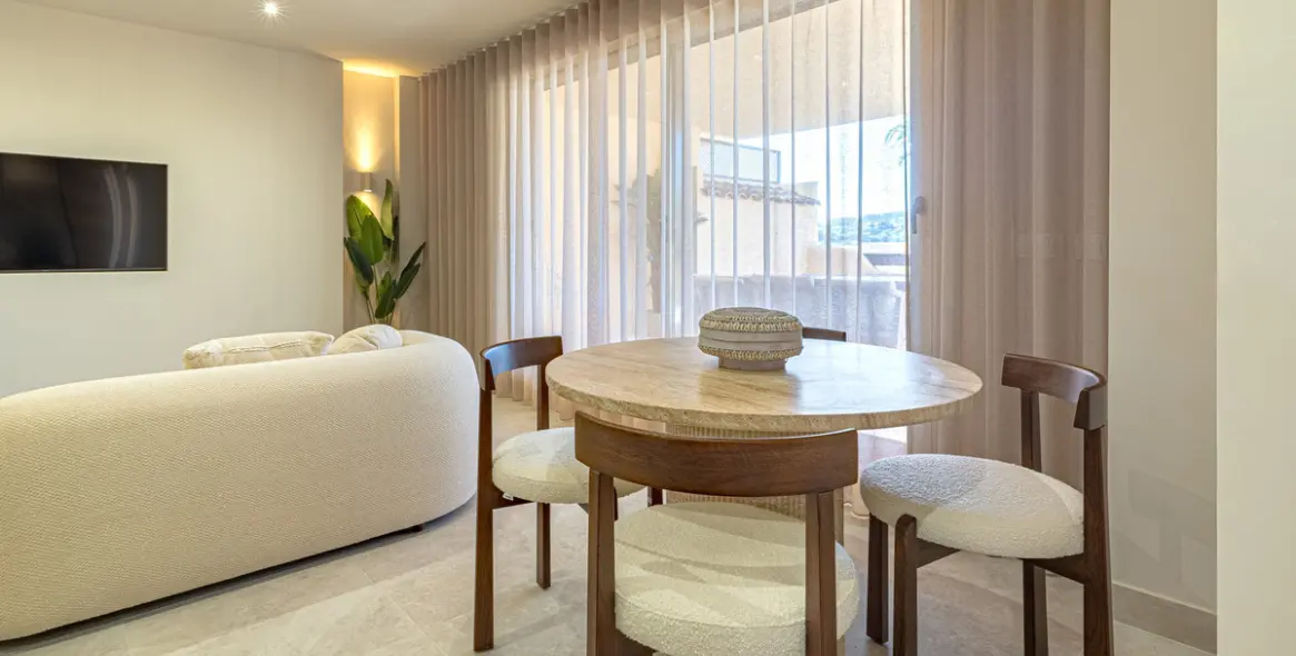 Venta de apartamento en planta baja en Benahavís 10