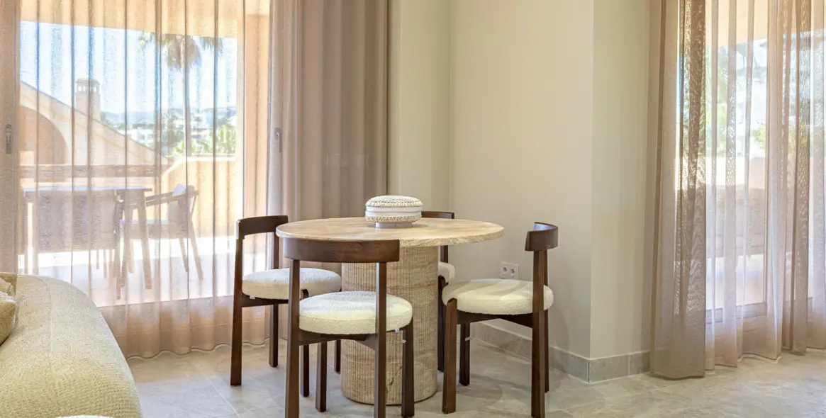 Venta de apartamento en planta baja en Benahavís 11