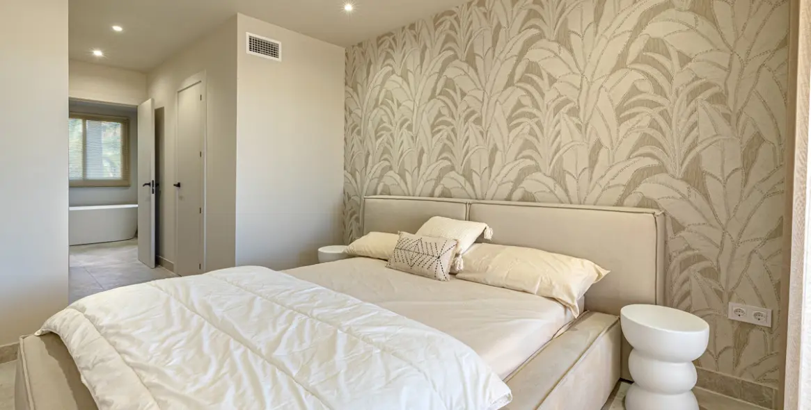 Venta de apartamento en planta baja en Benahavís 17