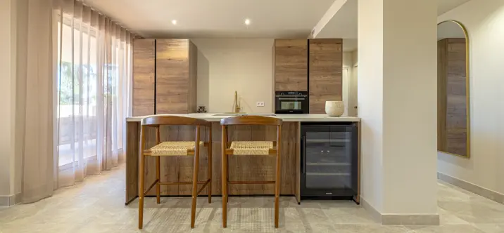 Sale of ground floor apartment in Benahavís 2