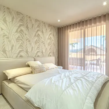 Sale of ground floor apartment in Benahavís