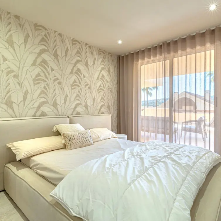 Venta de apartamento en planta baja en Benahavís