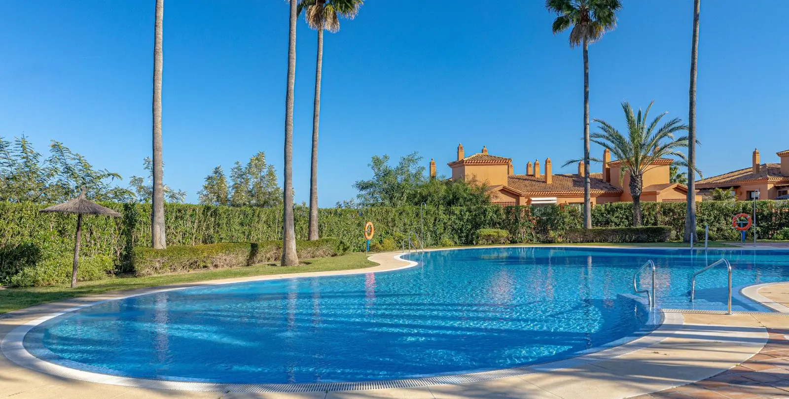 Venta de apartamento en planta baja en Benahavís 5