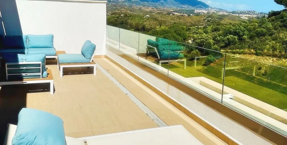 Sale of penthouse in La Cala Golf 10