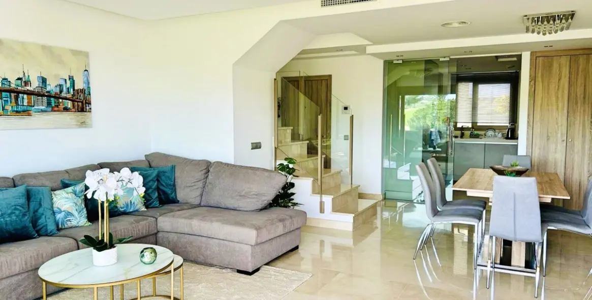 Sale of penthouse in La Cala Golf 14