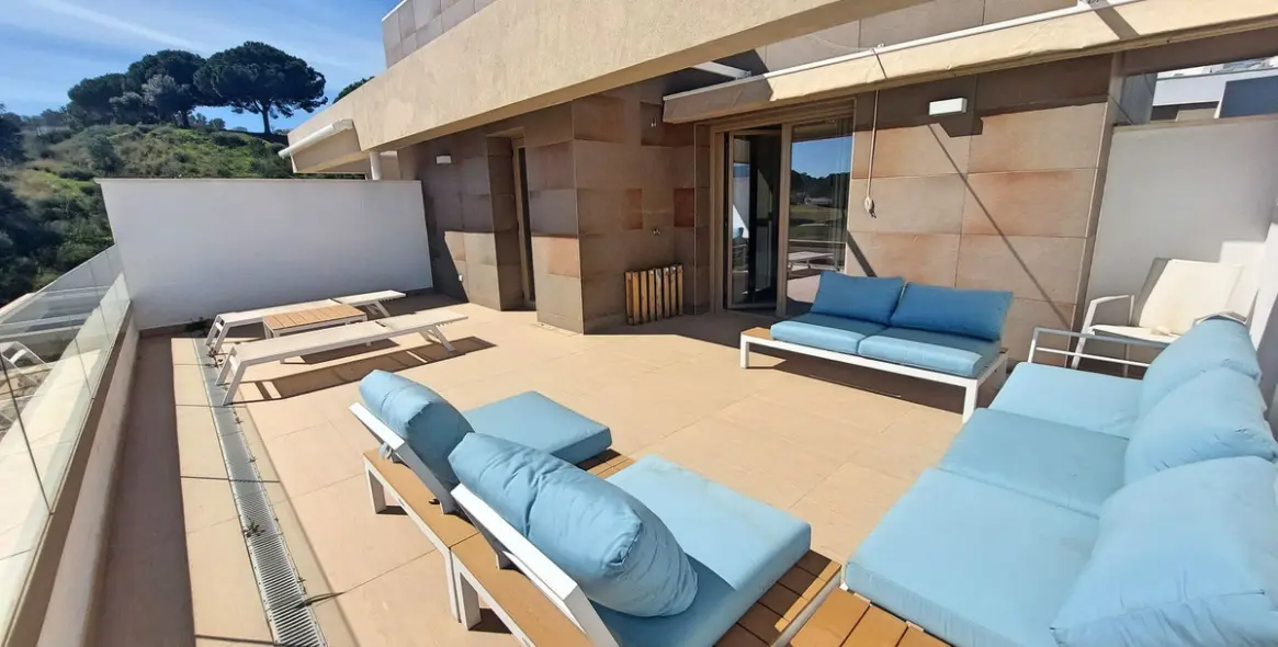 Sale of penthouse in La Cala Golf 15