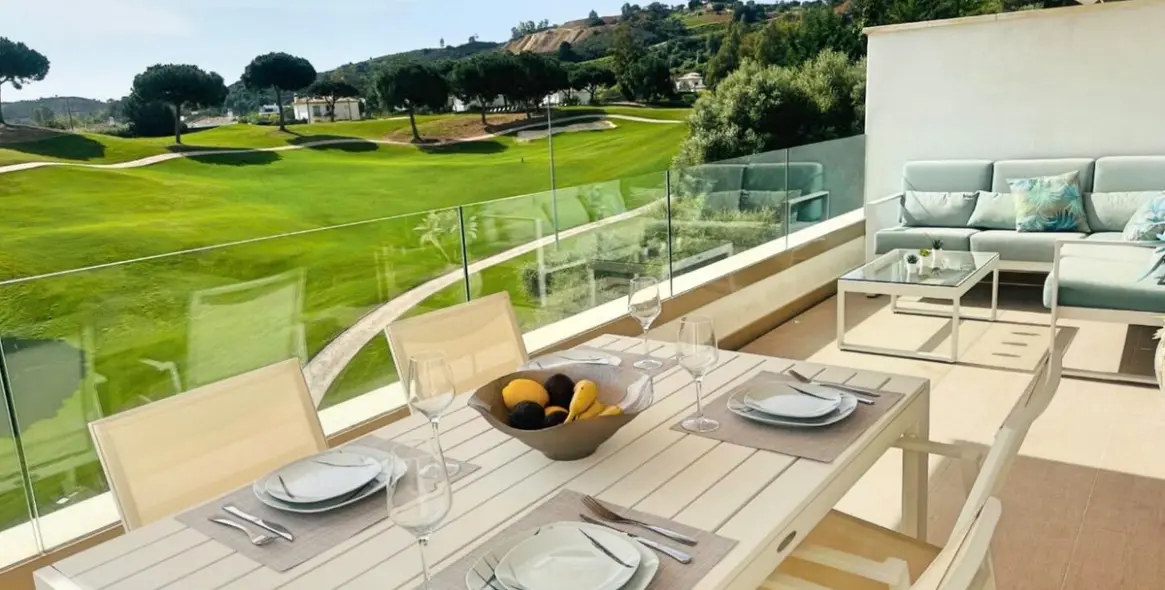 Sale of penthouse in La Cala Golf 17