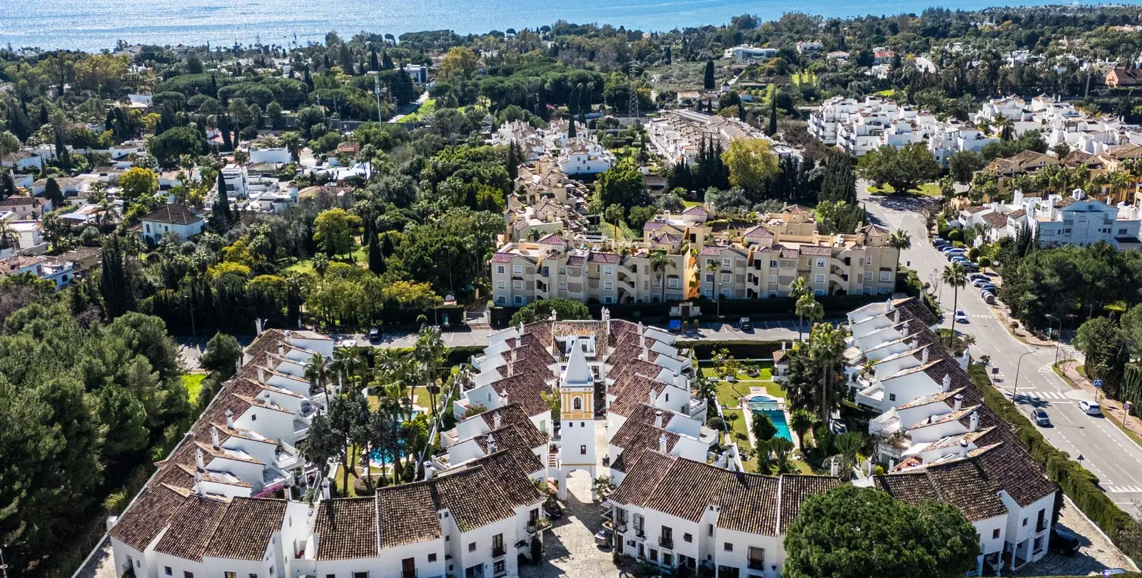 Sale of detached villa in The Golden Mile 1