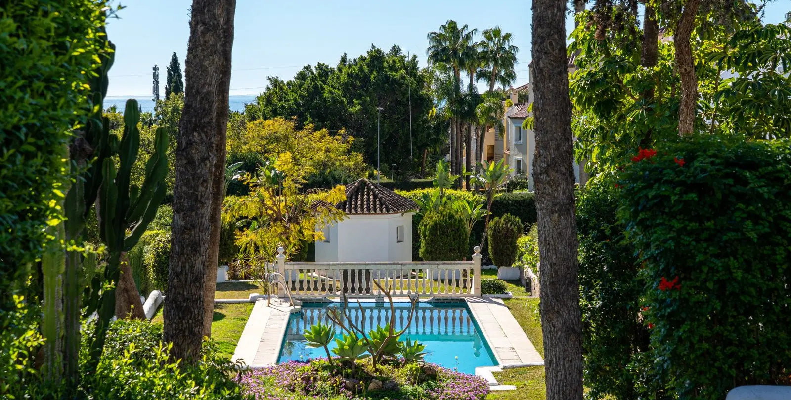 Sale of detached villa in The Golden Mile 22