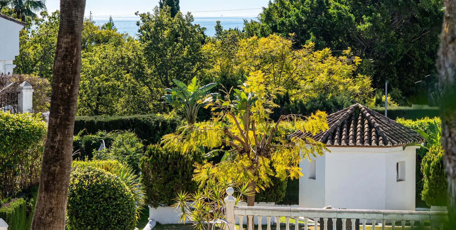 Sale of detached villa in The Golden Mile 23