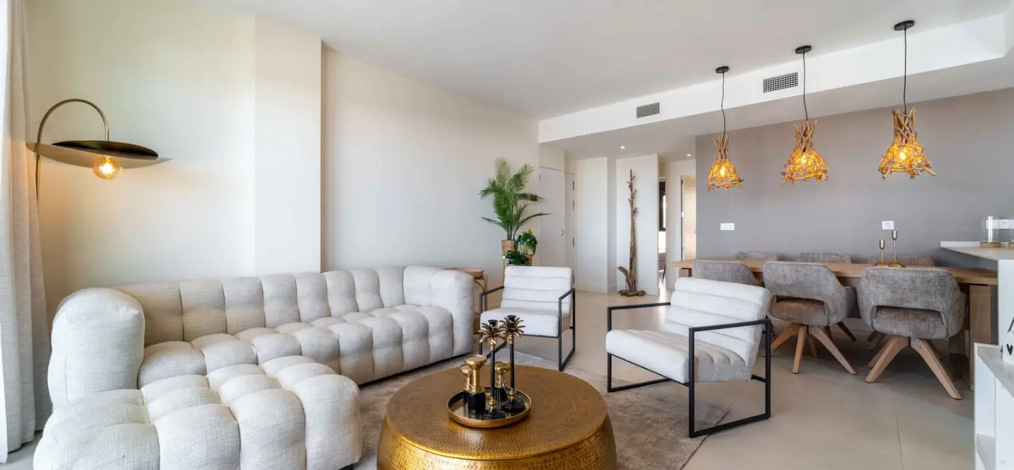 Sale of middle floor apartment in Higueron 3