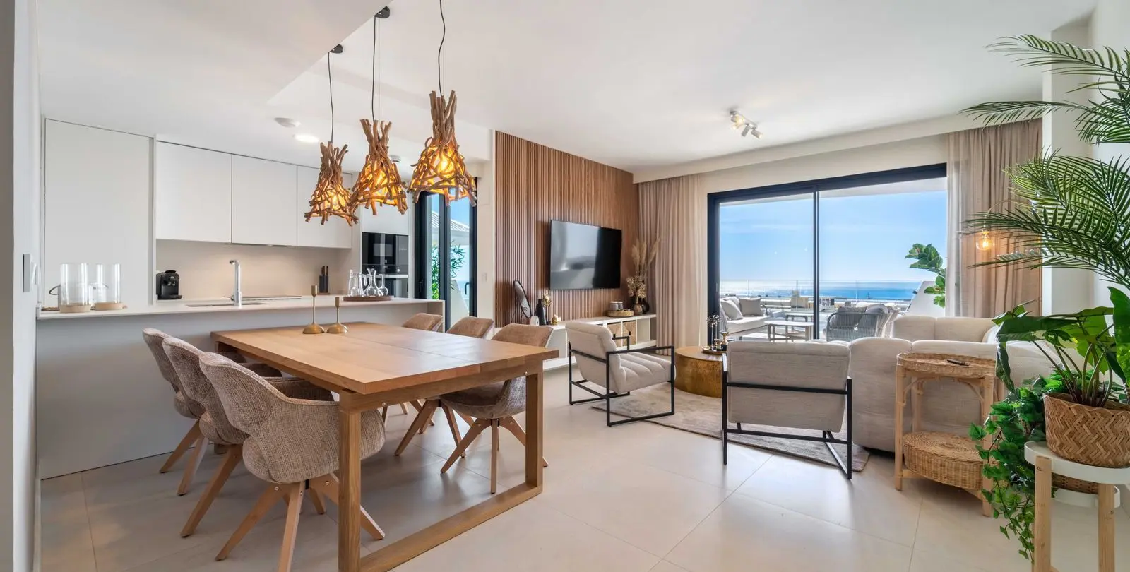 Sale of middle floor apartment in Higueron 11