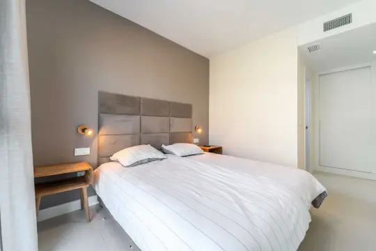 Image 32 thumb