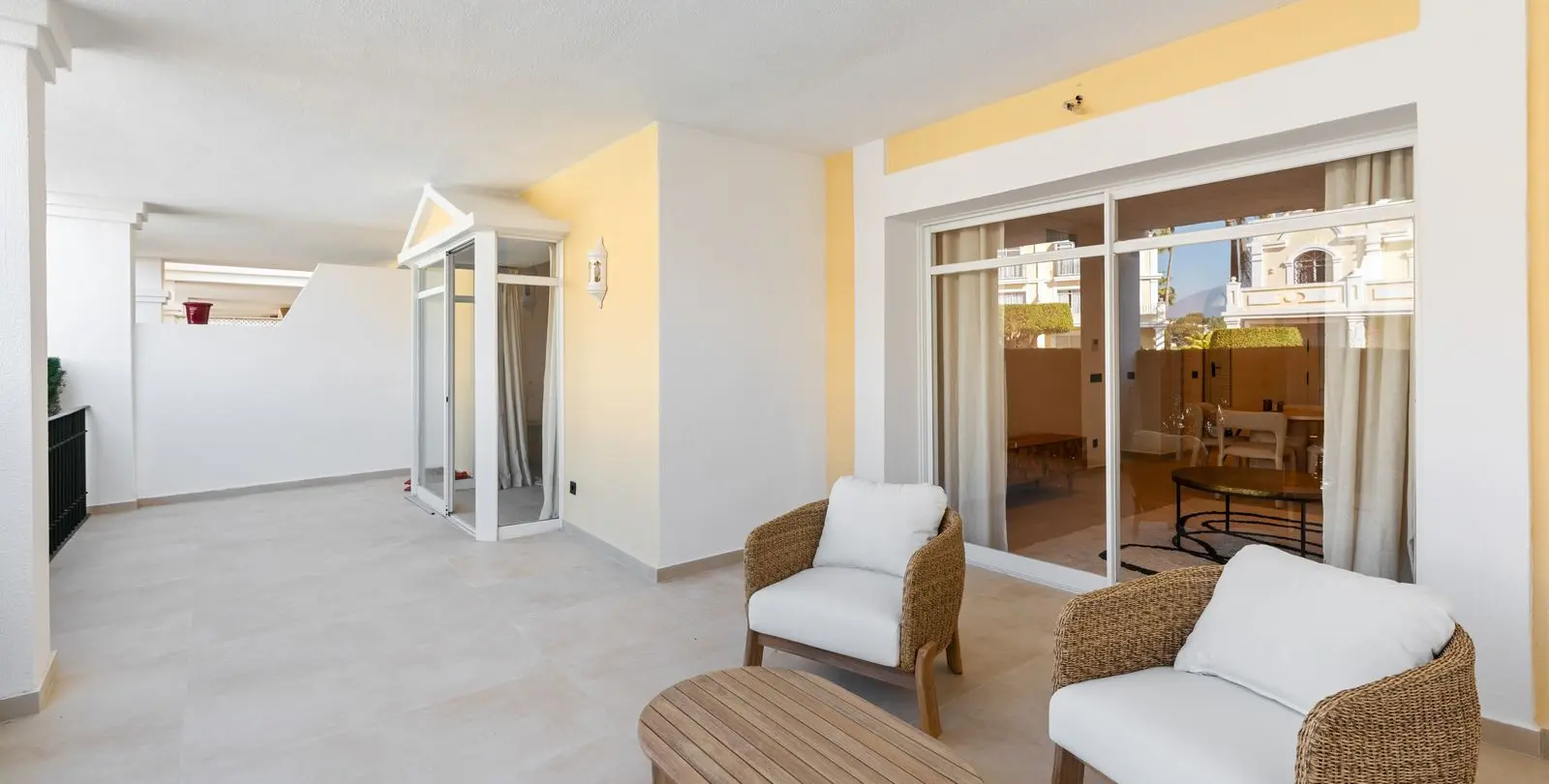 Продажа апартаментов на первом этаже в Marbella 12