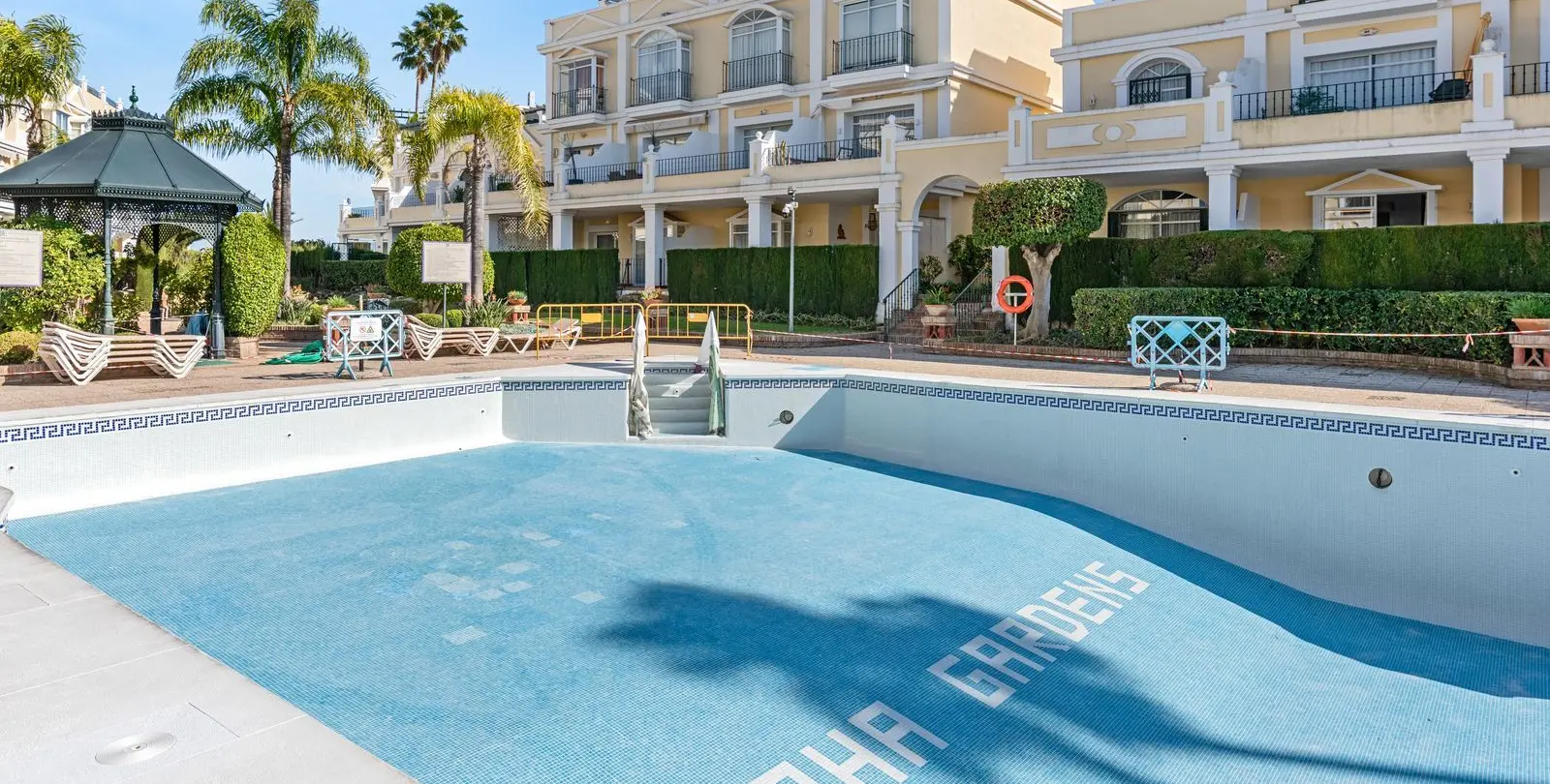 Продажа апартаментов на первом этаже в Marbella 20