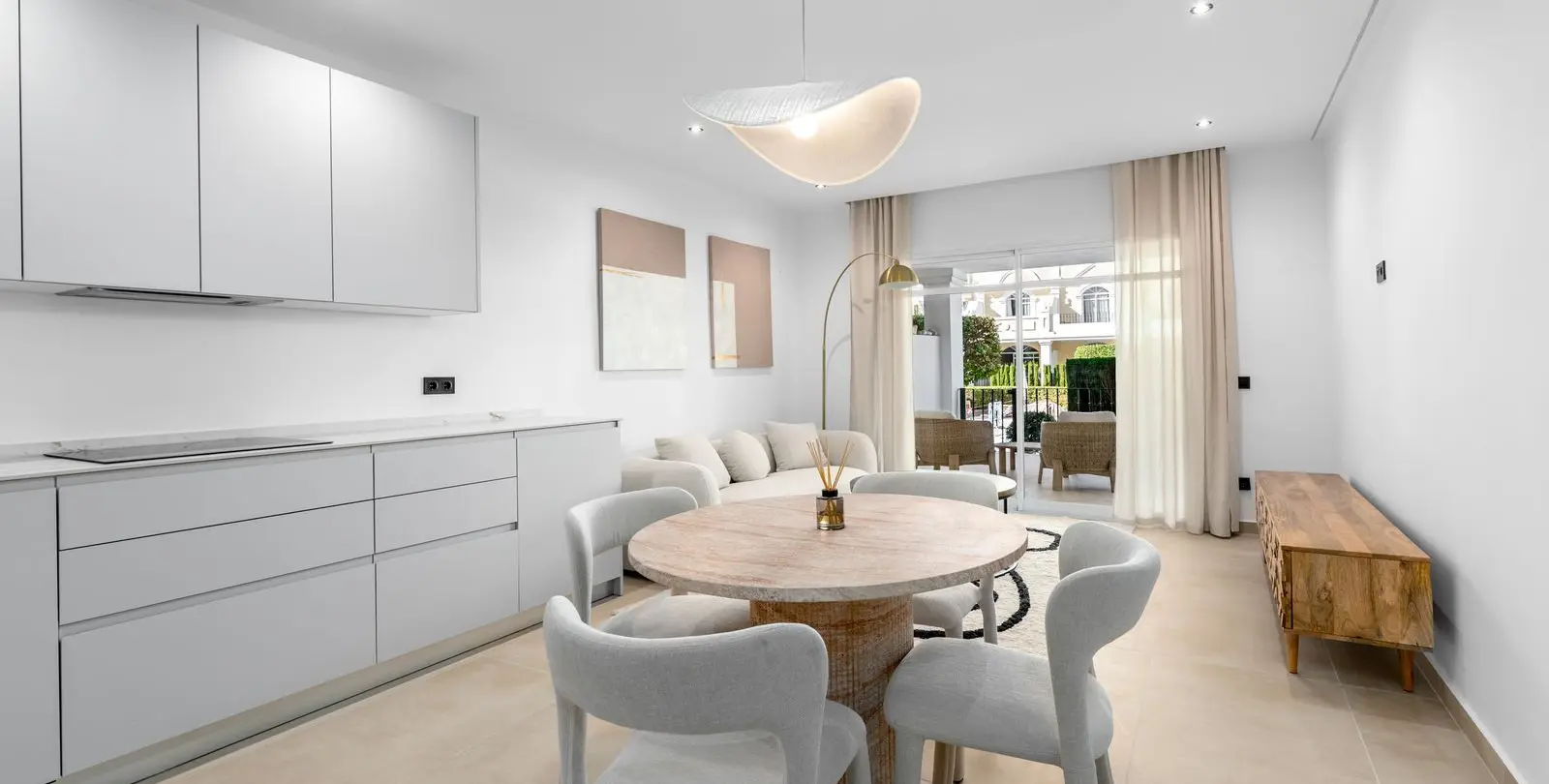 Продажа апартаментов на первом этаже в Marbella 22