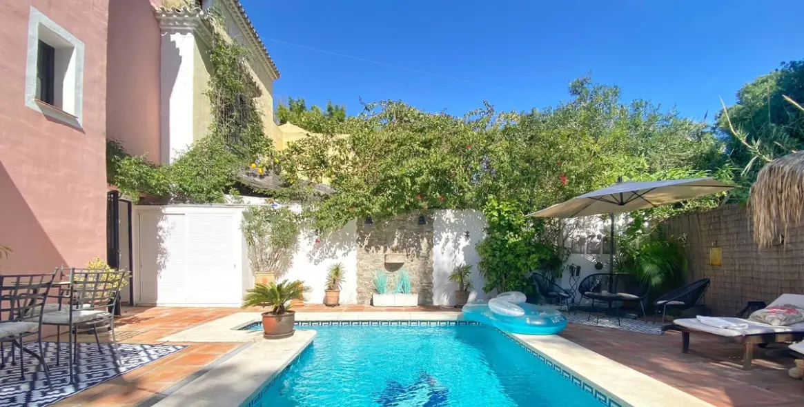 Продажа дома на две семьи в Marbella 3