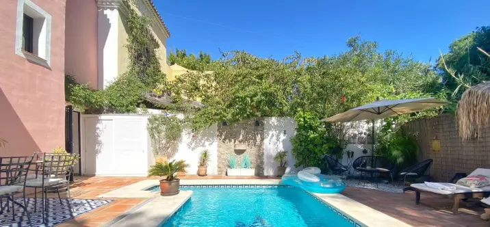 Продажа дома на две семьи в Marbella 2