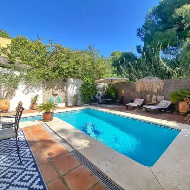 Продажа дома на две семьи в Marbella