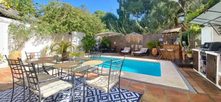 Продажа дома на две семьи в Marbella 4