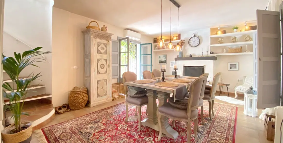 Продажа дома на две семьи в Marbella 18