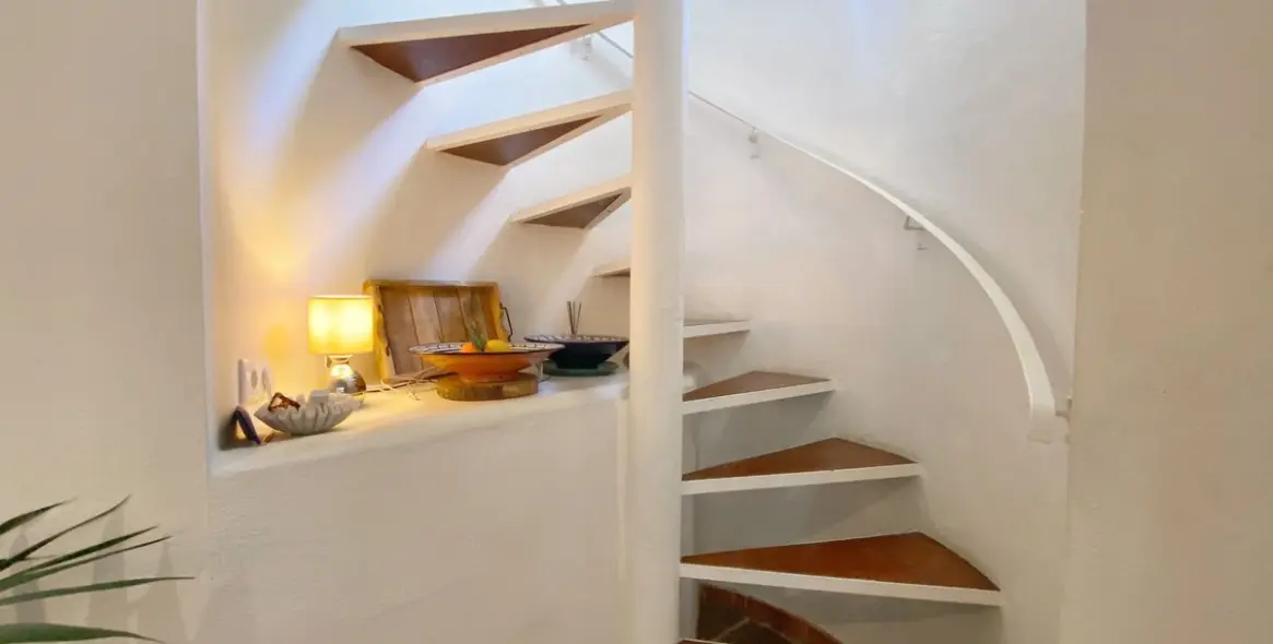 Продажа дома на две семьи в Marbella 24