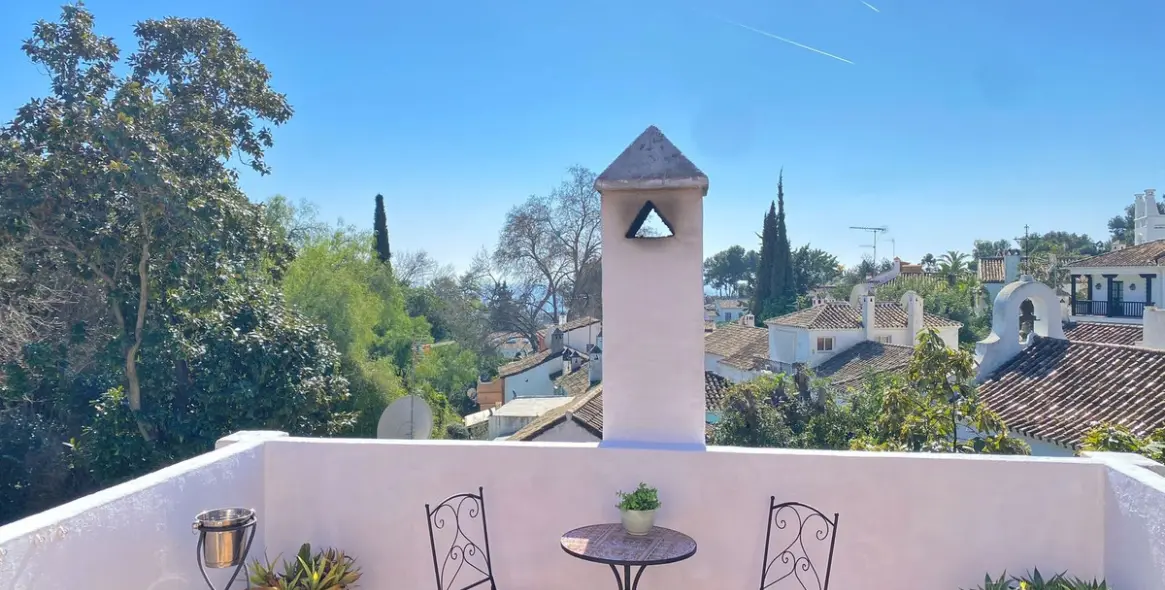 Продажа дома на две семьи в Marbella 45