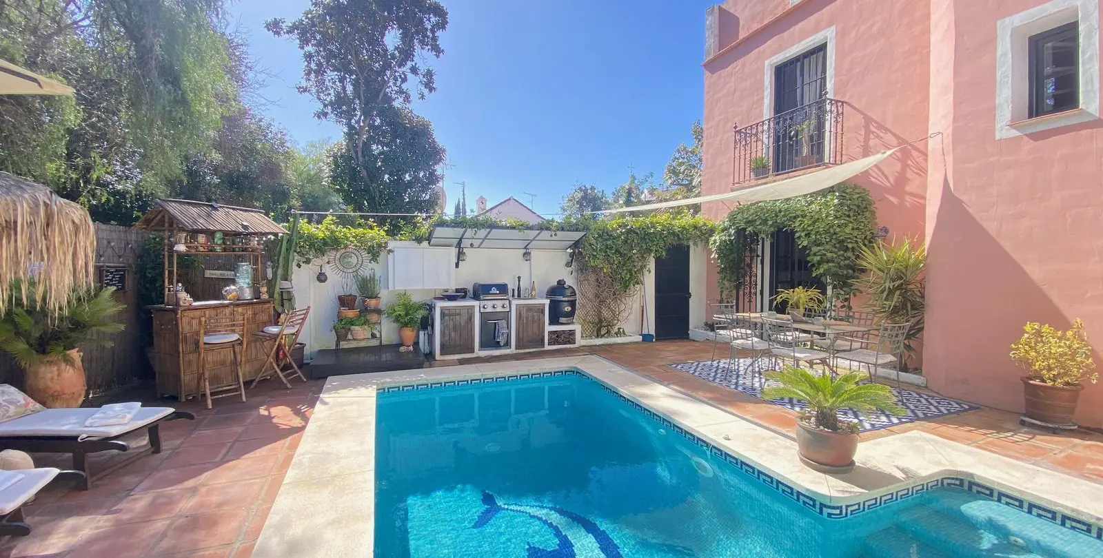 Продажа дома на две семьи в Marbella 1