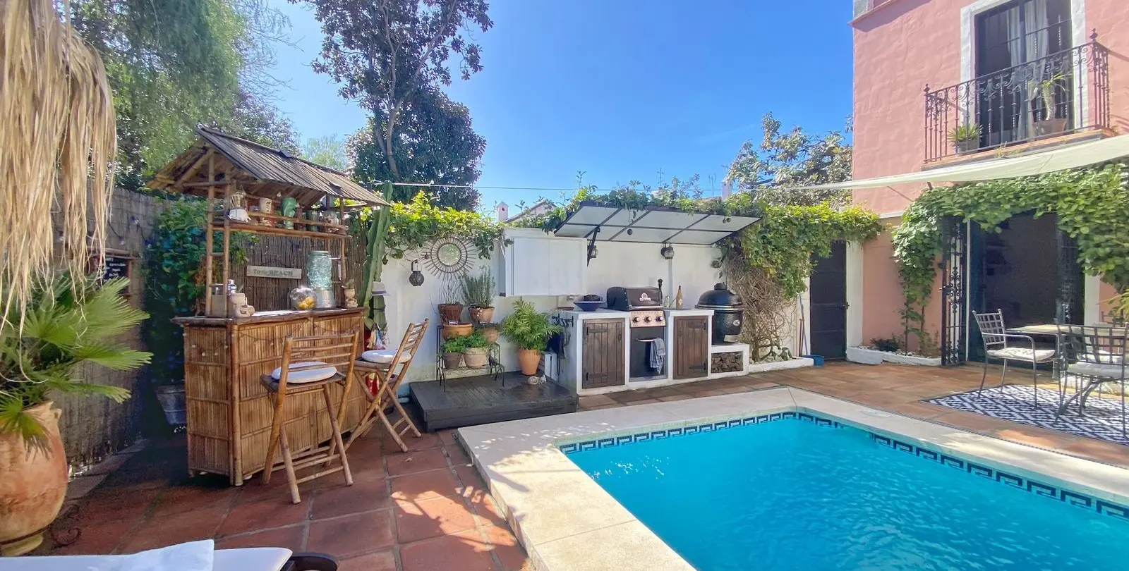 Продажа дома на две семьи в Marbella 11