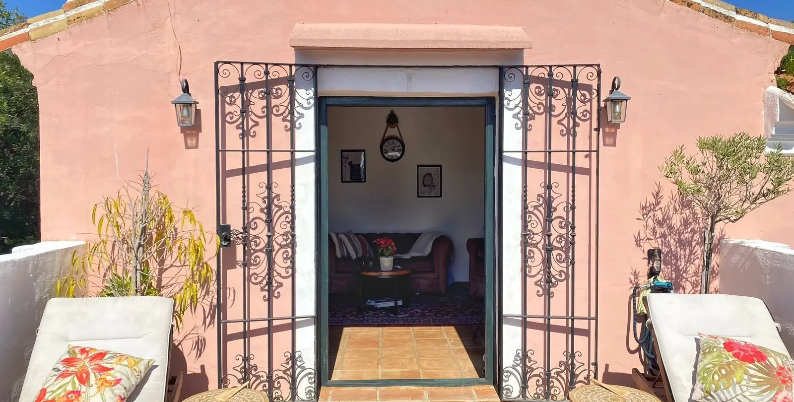 Продажа дома на две семьи в Marbella 48
