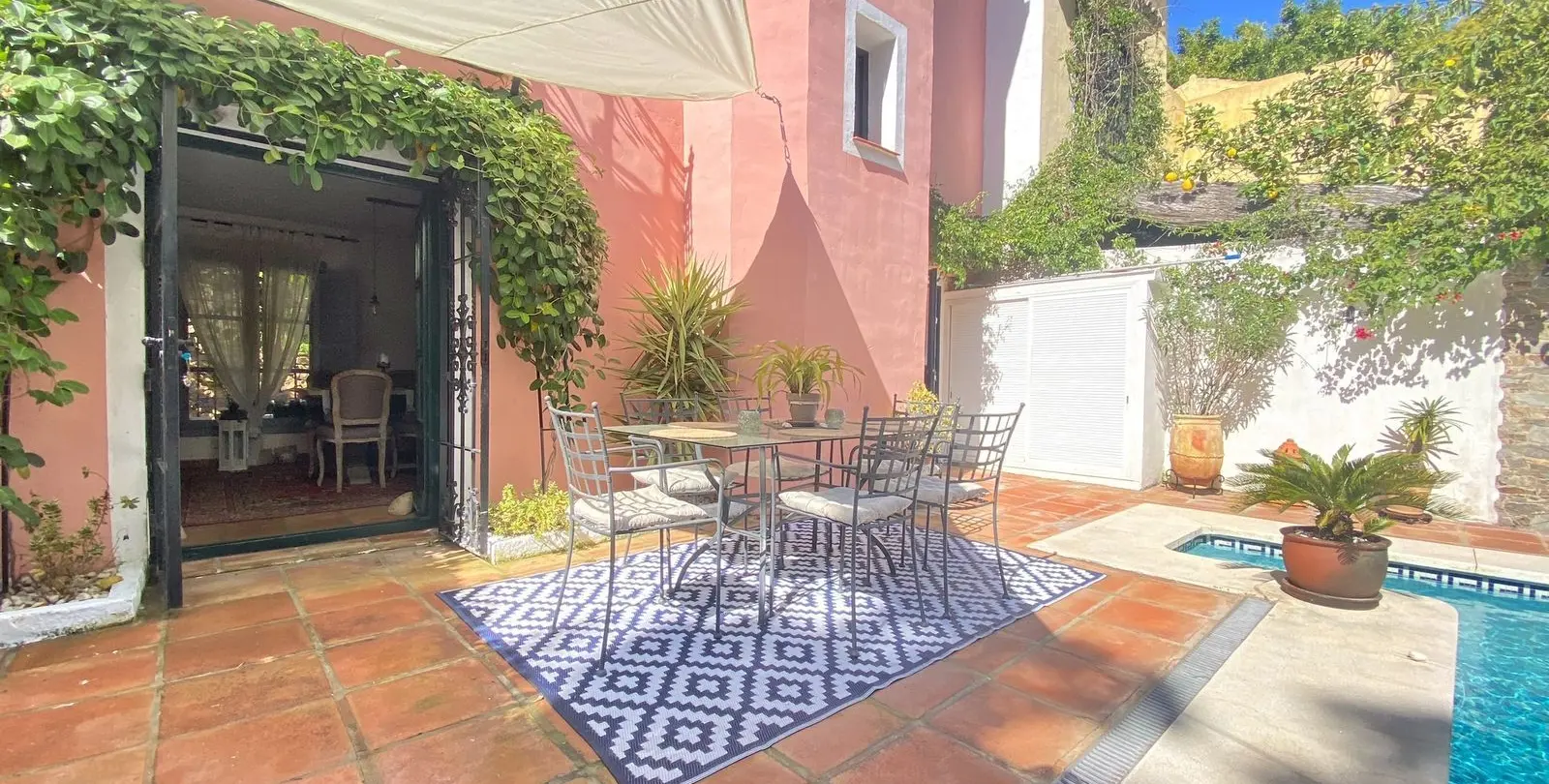 Продажа дома на две семьи в Marbella 15