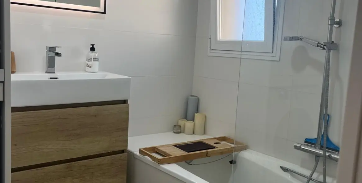 Sale of middle floor apartment in Estepona 6