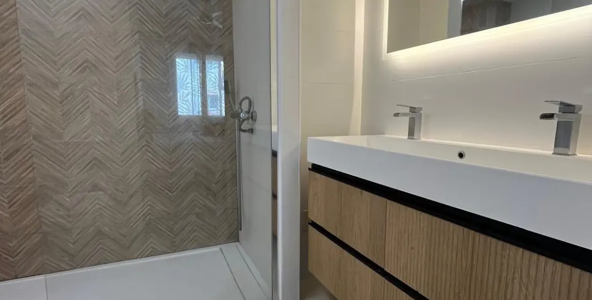 Sale of middle floor apartment in Estepona 7