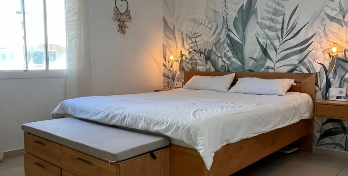 Sale of middle floor apartment in Estepona 10